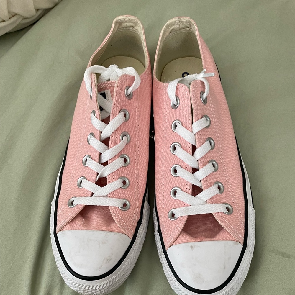 Pink low top Converse